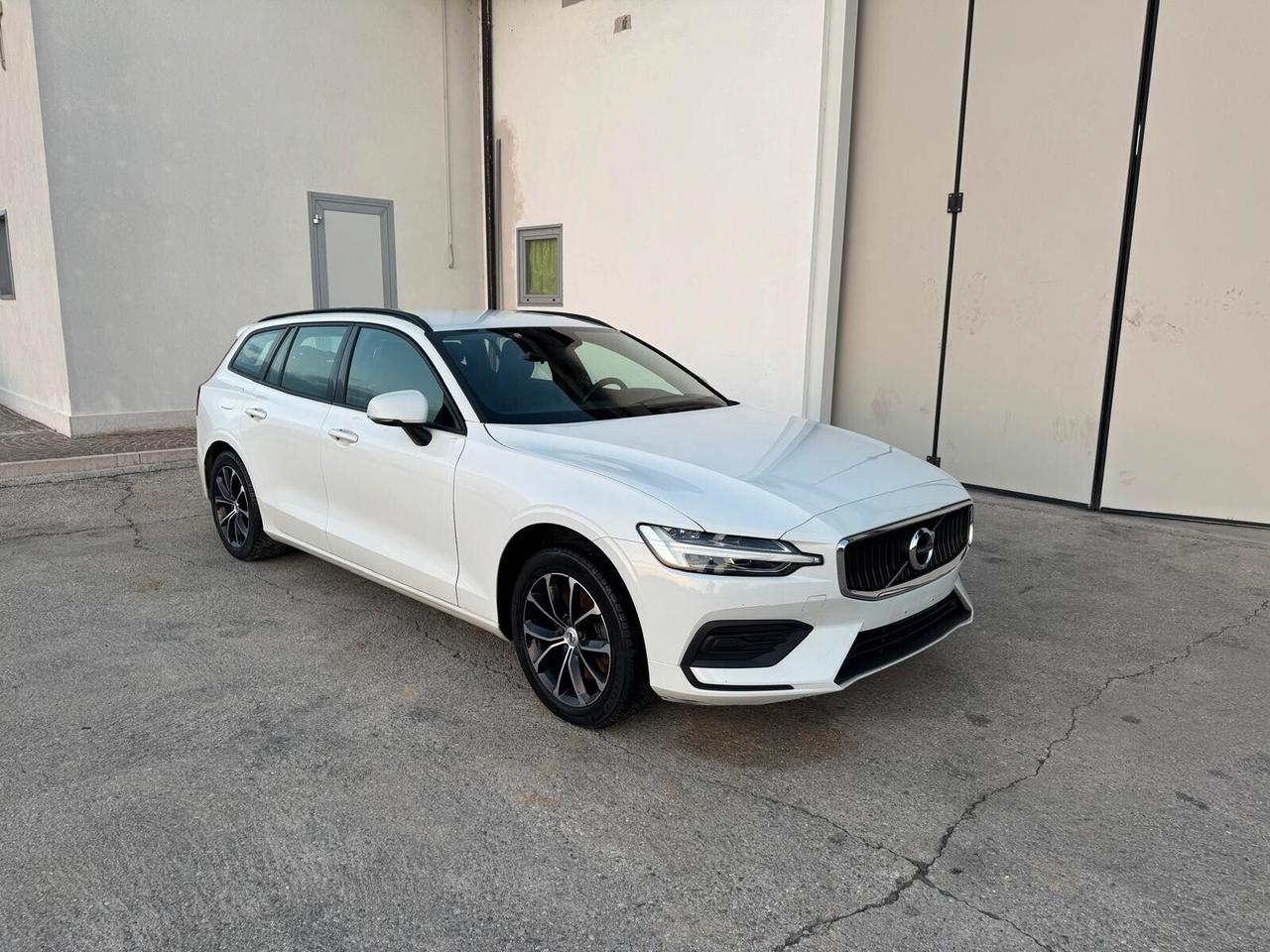 Volvo V60 2.0 b4 Momentum auto MOTORE KO