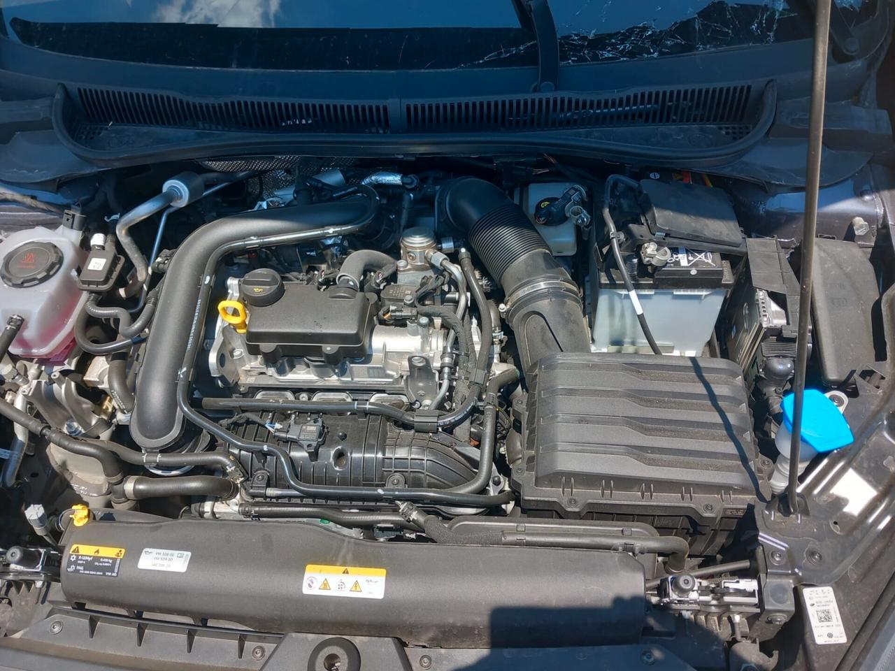 Volkswagen Taigo VOLKWAGEN Taigo 2024 SINISTRATA