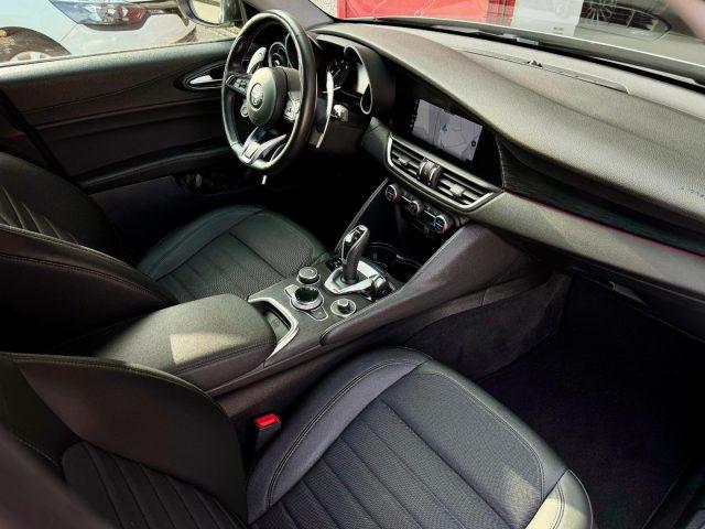 ALFA ROMEO Giulia 2.2 160 CV AT8 Executive Ambient Lighting/adaptive