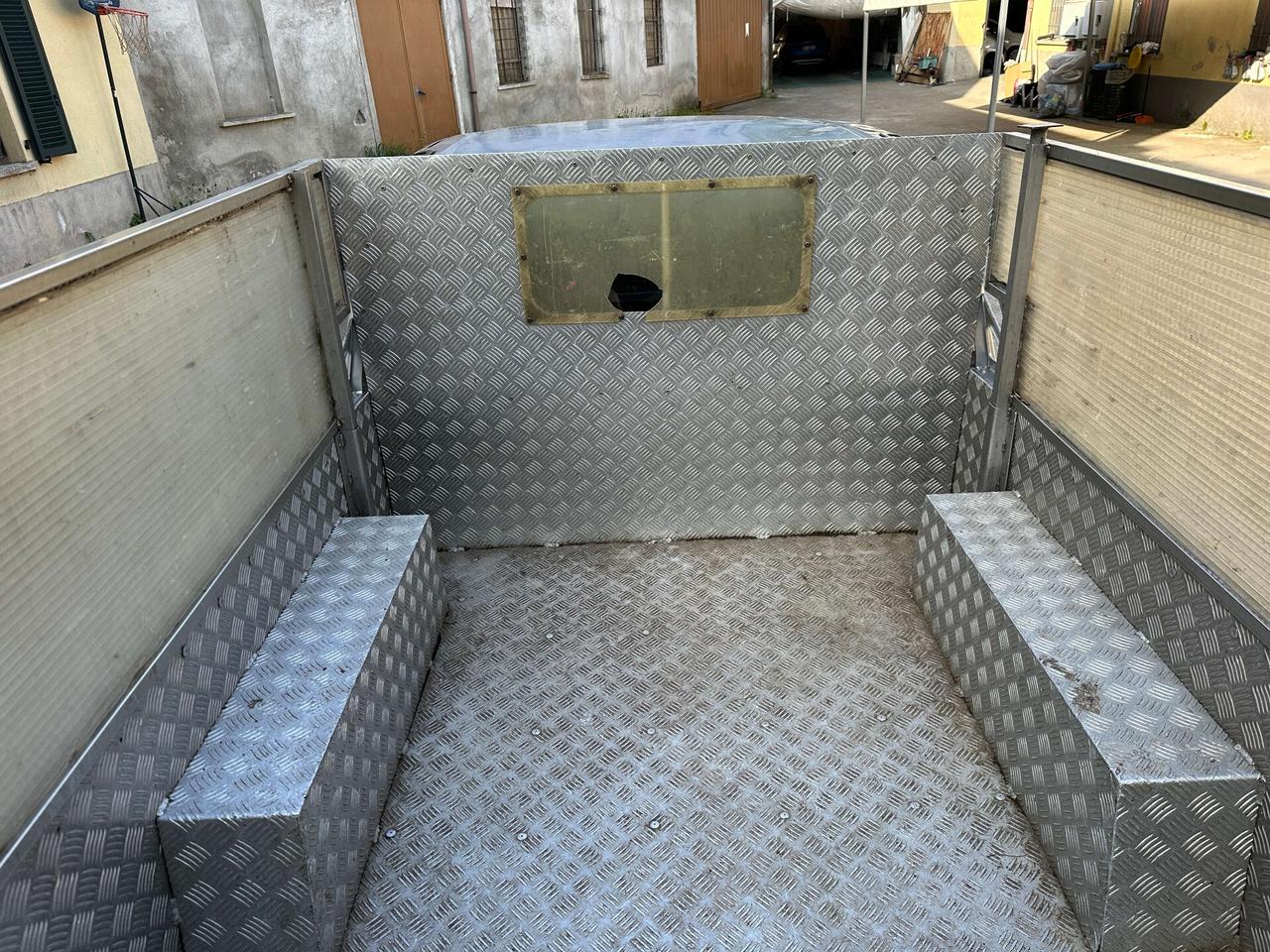 Nissan NP300 2.5 tdi 2p. King Cab Premium - 4x4