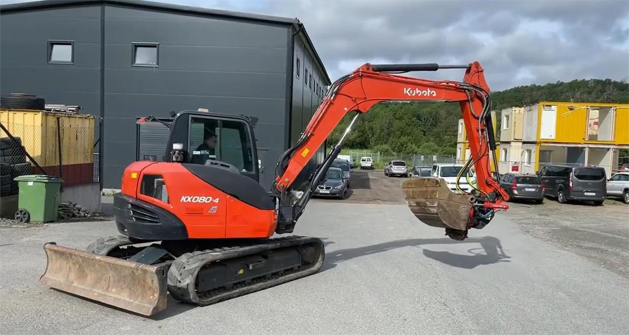 Kubota KX080-4,