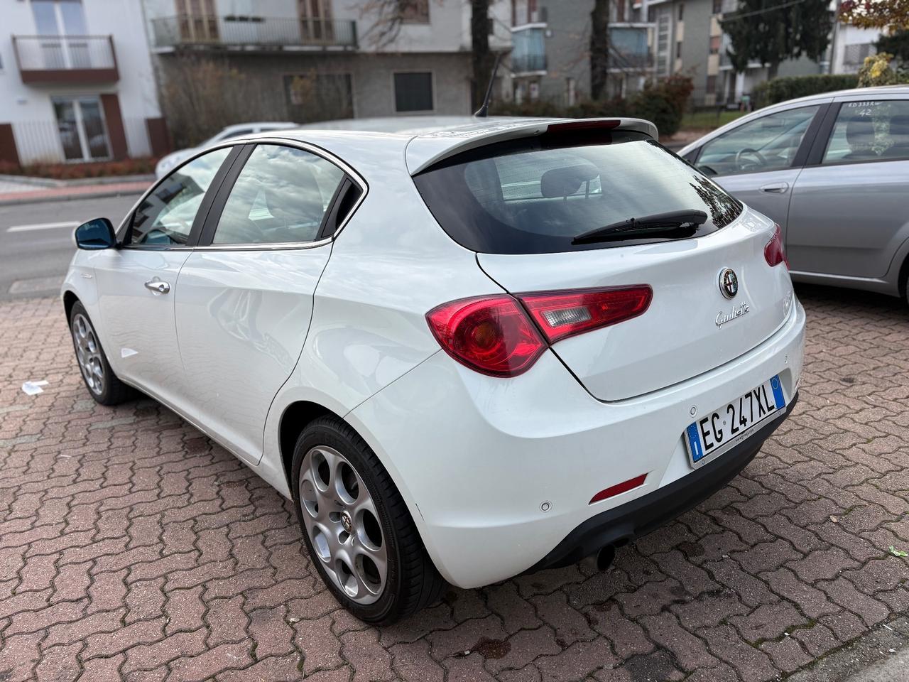 Alfa Romeo Giulietta 1.6 JTDm-2 105 CV Exclusive