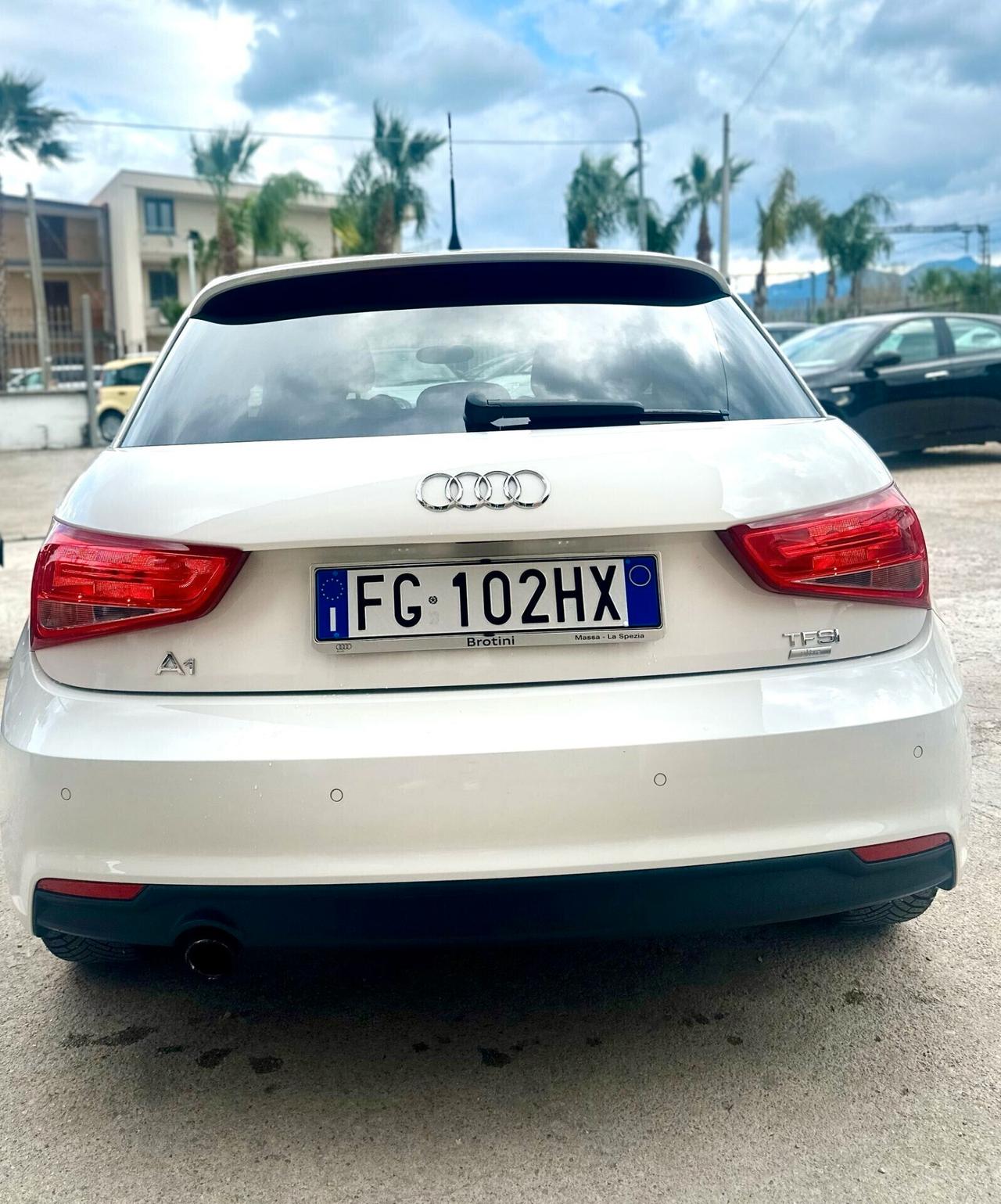 Audi A1 1.0 TFSI ultra S tronic Admired