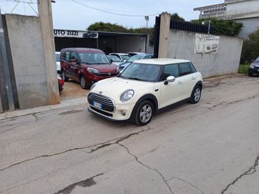 Mini 1.2 One automatica, navi