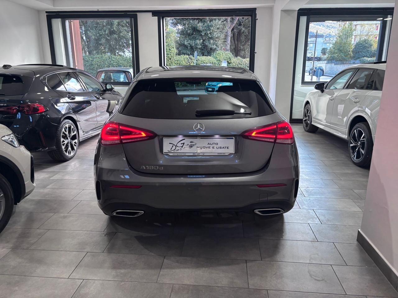 MERCEDES-BENZ A180D PREMIUM AMG LED-NAVI