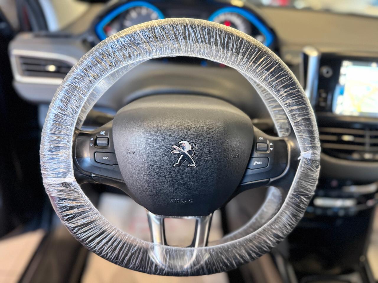 Peugeot 2008 BlueHDi 120 S&S Allure