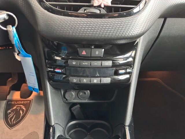 Peugeot 2008 BlueHDi 100 S&S Allure