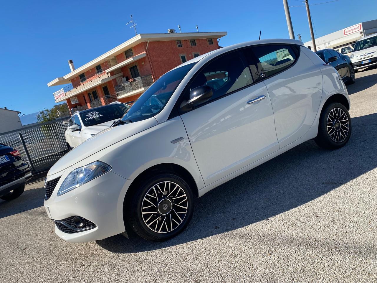 Lancia Ypsilon 1.2 69 CV 5 porte GPL Ecochic Gold