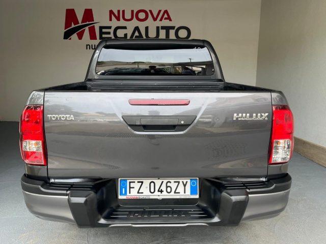 TOYOTA Hilux 2.4 D-4D 4WD 4 porte Double Cab Executive