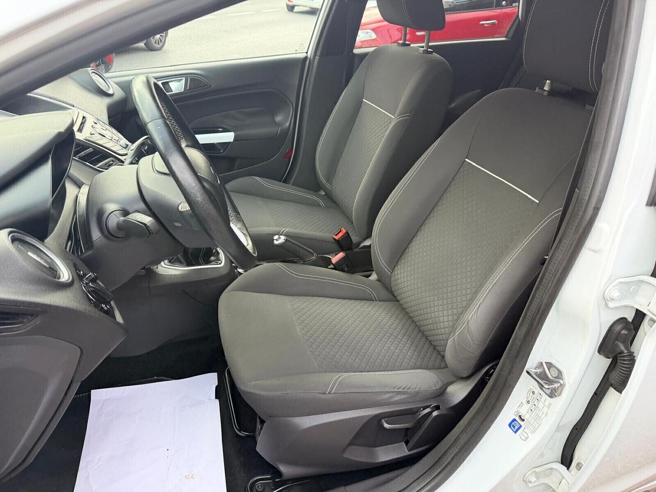 Ford Fiesta 1.0 80CV 5 porte Black & White Edition