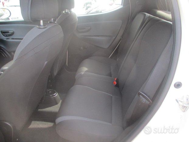 Lancia Ypsilon 1.2 BENZINA EURO 6 +600.00 GPL NUOV