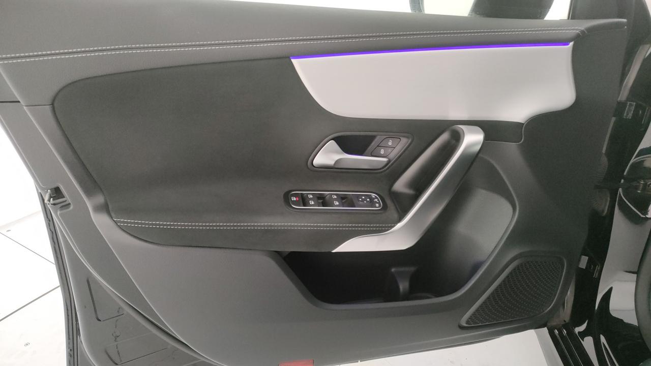 Mercedes-Benz Classe A - W177 2018 - A 180 d Premium auto