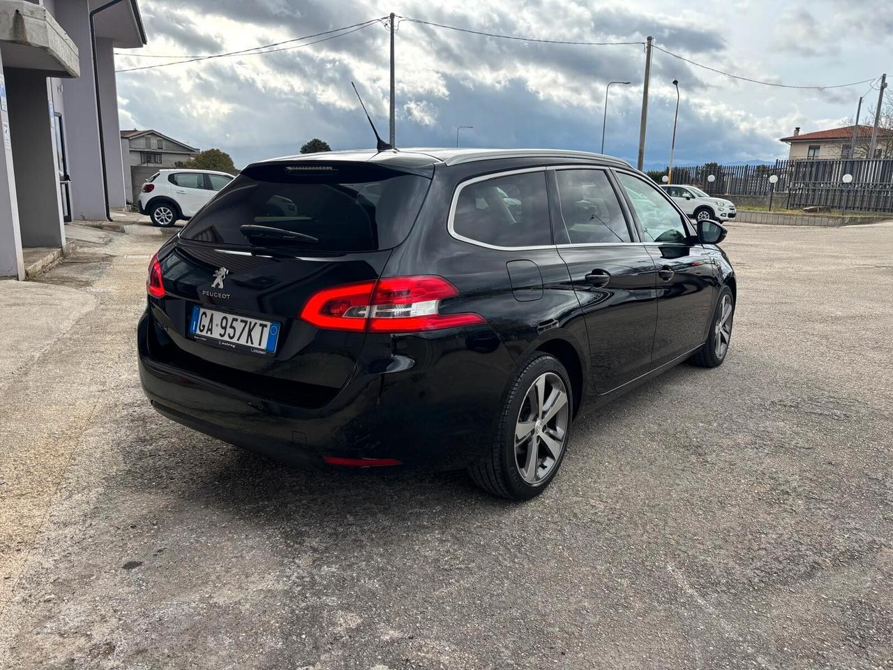 Peugeot 308 BlueHDi 130 S&S EAT8 SW Tech Edition 02/2020