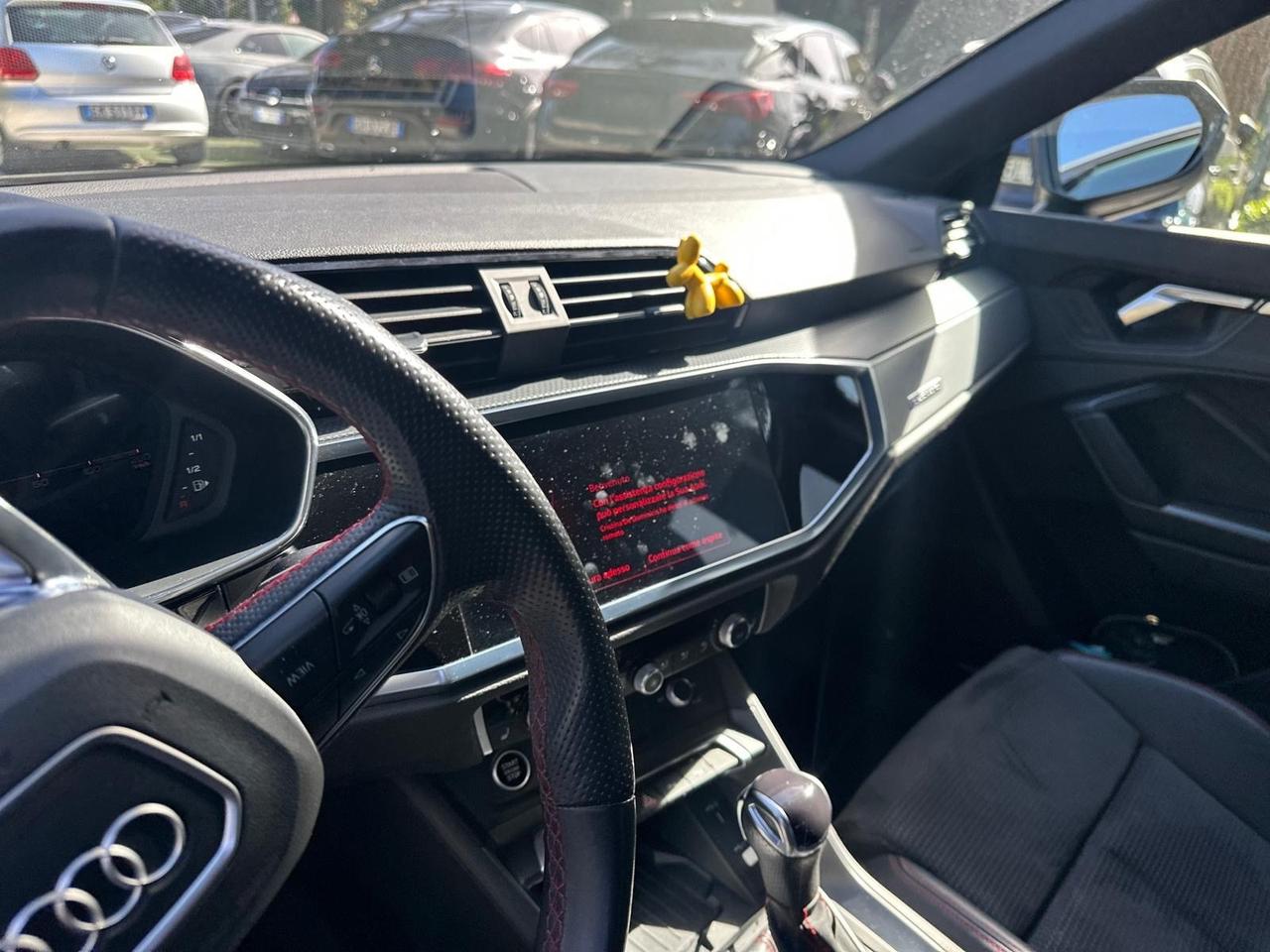 Audi Q3 SPB 40 TDI quattro S tronic Identity Black pano