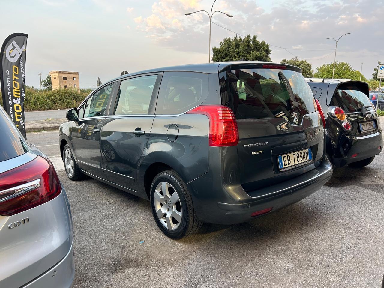 Peugeot 5008 1.6 HDi 110CV Premium