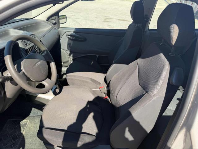 FIAT Punto 1.2i 16V cat 3p HLX senza nessun lavoro da fare