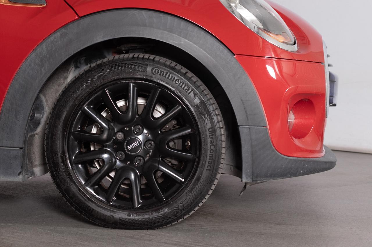 Mini Cooper 5 Porte 1.5 Auto 136cv