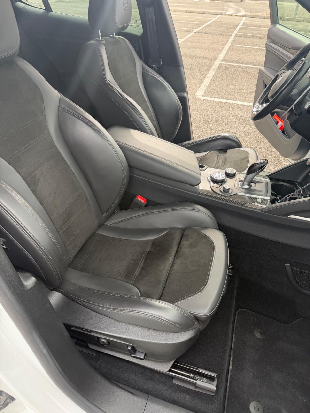Alfa Romeo Stelvio 2.9 Bi-Turbo V6 510 CV AT8 Quadrifoglio