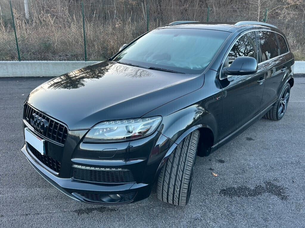 Audi Q7 3.0 V6 TDI 233CV quattro tiptronic S-LINE