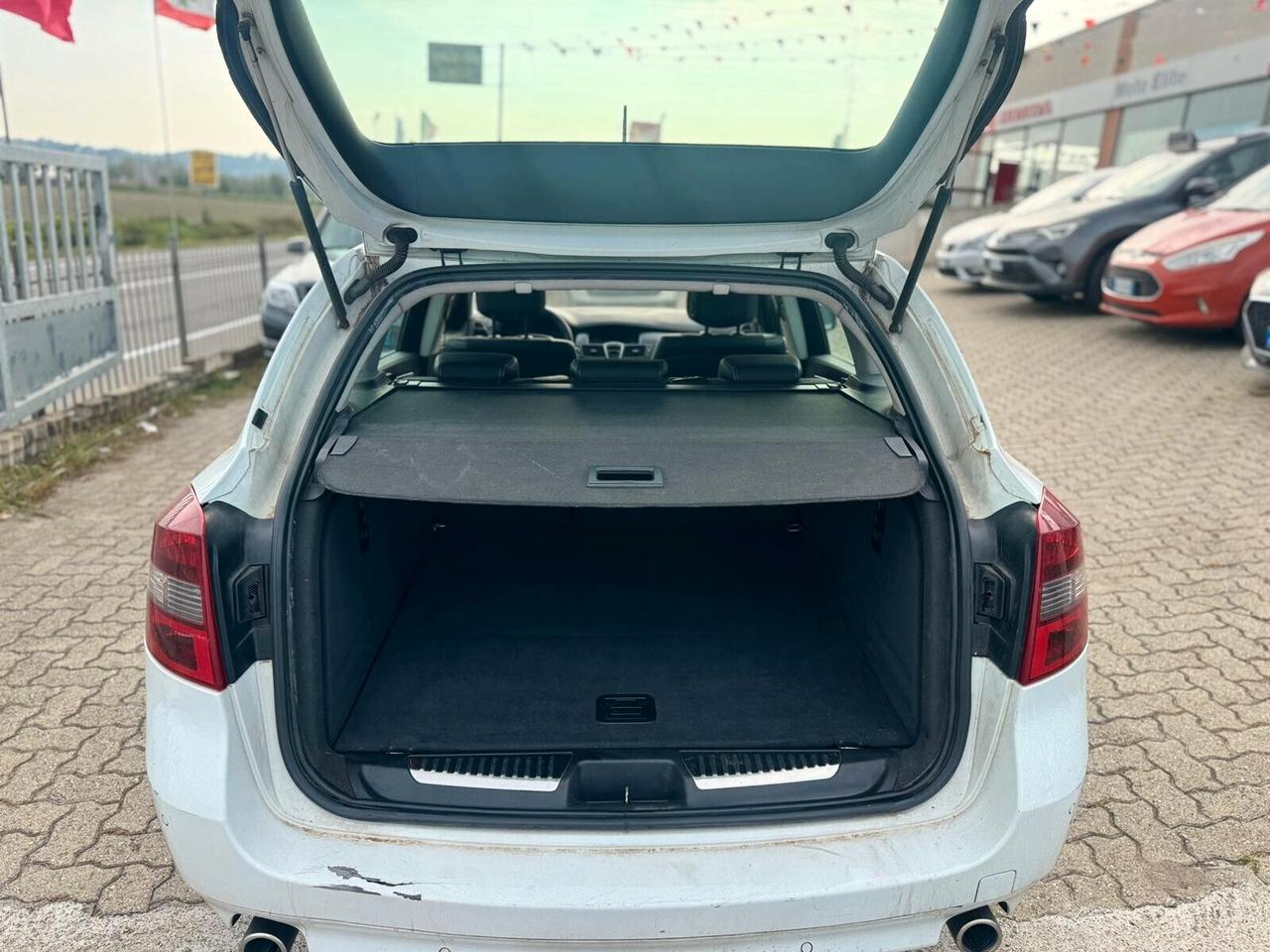 Renault Laguna 2.0 dCi SW 2010 GANCIO TRAINO