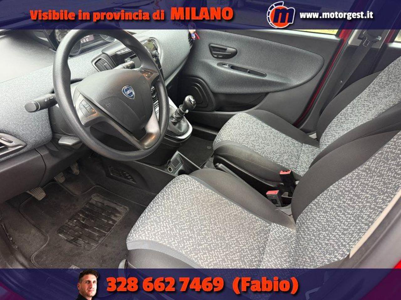 Lancia Ypsilon 1.0 FireFly 5 porte S&S Hybrid Ecochic Silver