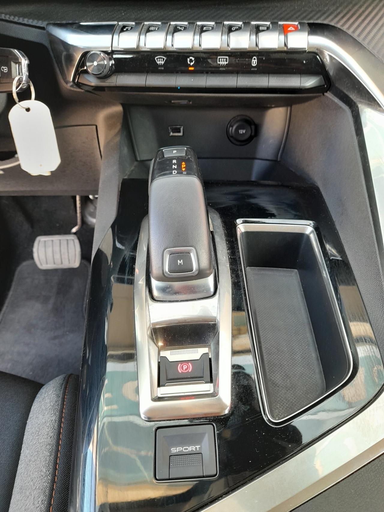 Peugeot 3008 BlueHDi 130 S&S Business