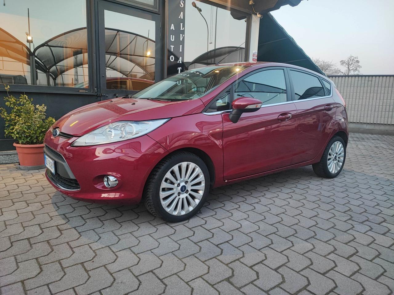 Ford Fiesta 1.4 5 porte Titanium uni-pro