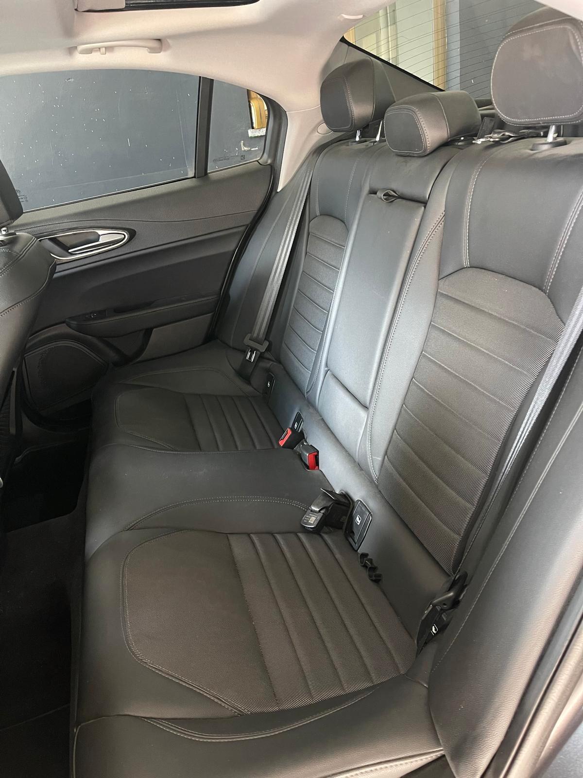 Alfa Romeo Giulia 2.2 Turbodiesel 190 CV AT8 AWD Q4 Executive