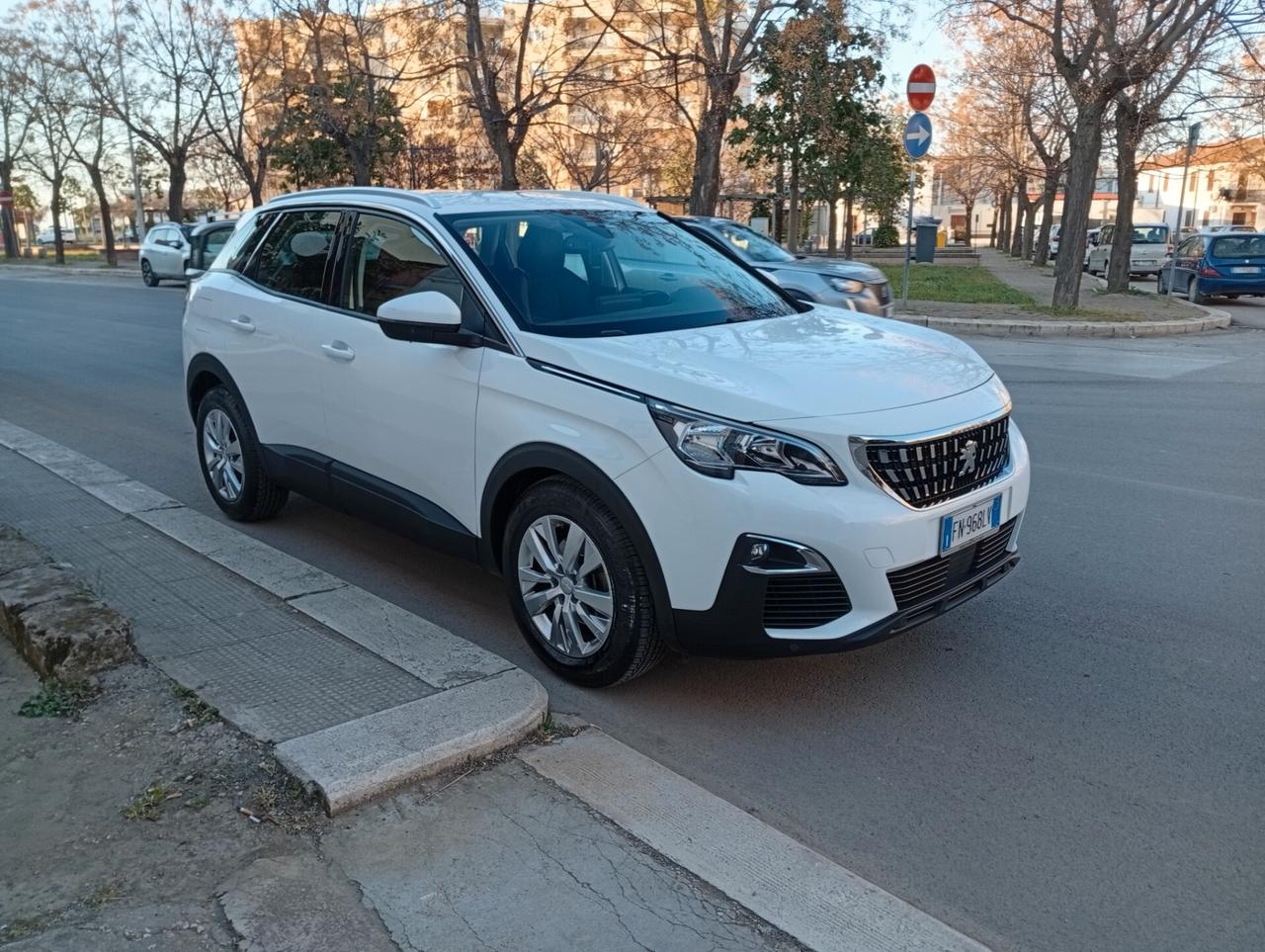 Peugeot 3008 BlueHDi 120 S&S EAT6 Business