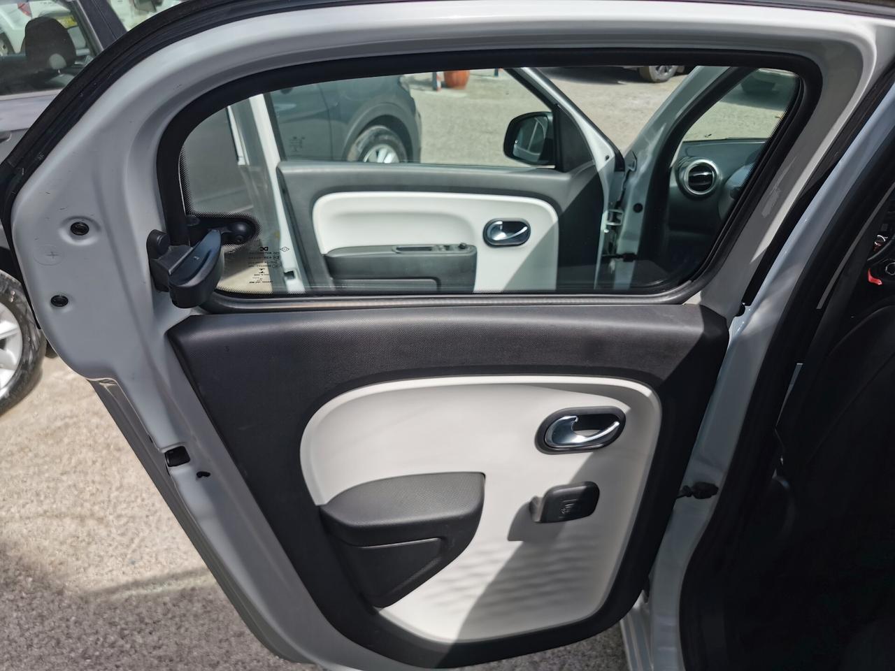 Renault Twingo SCe 70cv EDC Duel