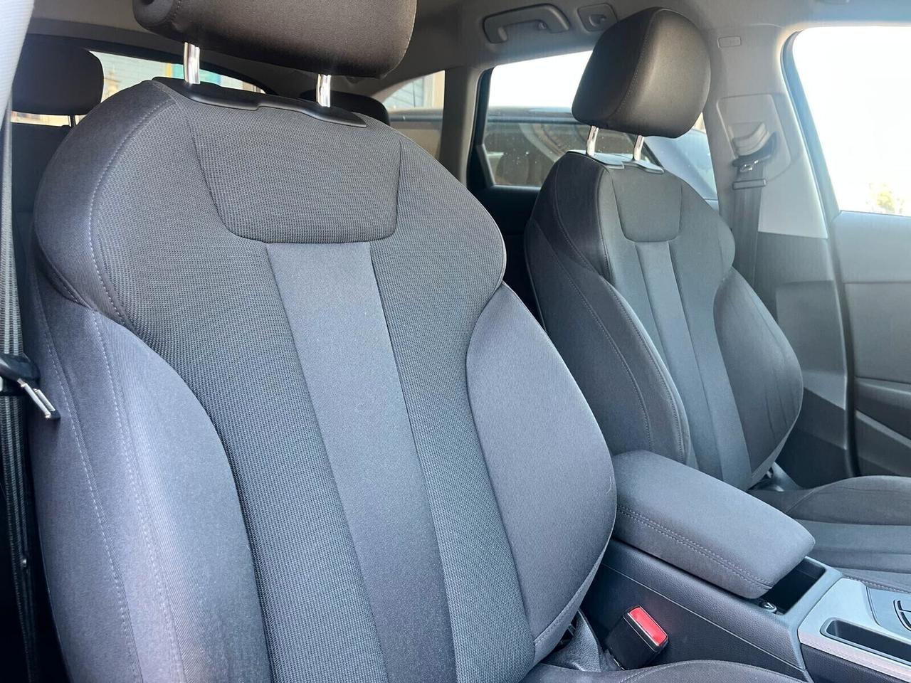 Audi A4 Avant 35 TDI S-tronic Business Sport Gancio