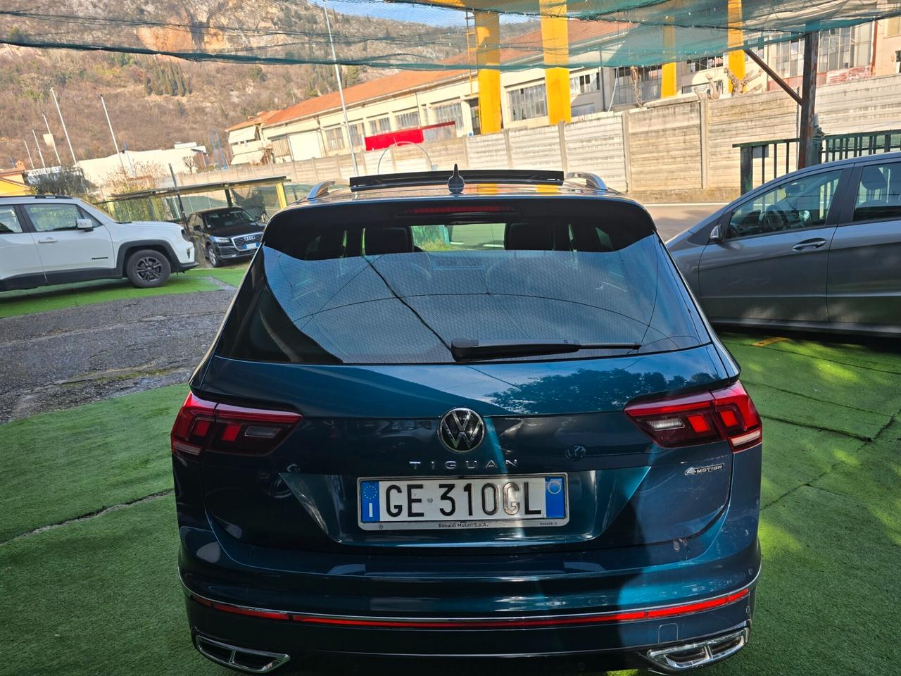 Vw Tiguan 2.0 TDI 200CV 4x4 R.line tetto apribile-2021