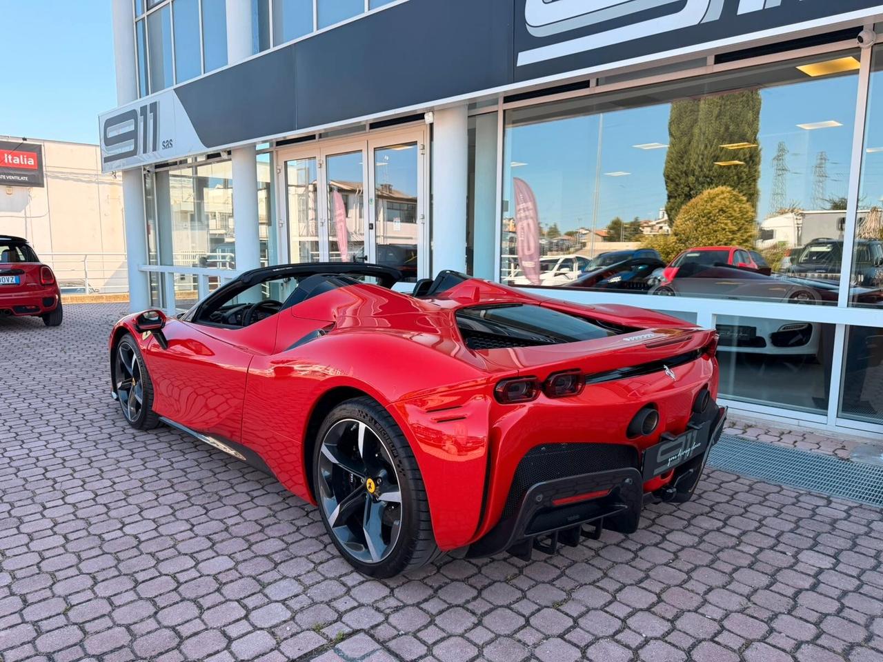Ferrari SF90 Spider