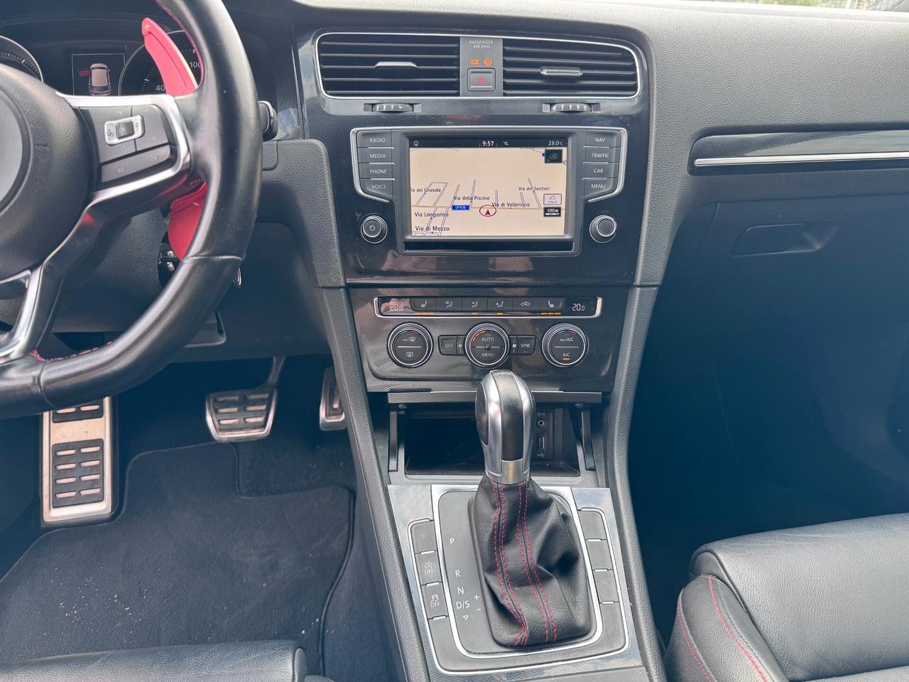 Volkswagen Golf GTI Performance 2.0 TSI DSG 5p. BlueMotion Technology