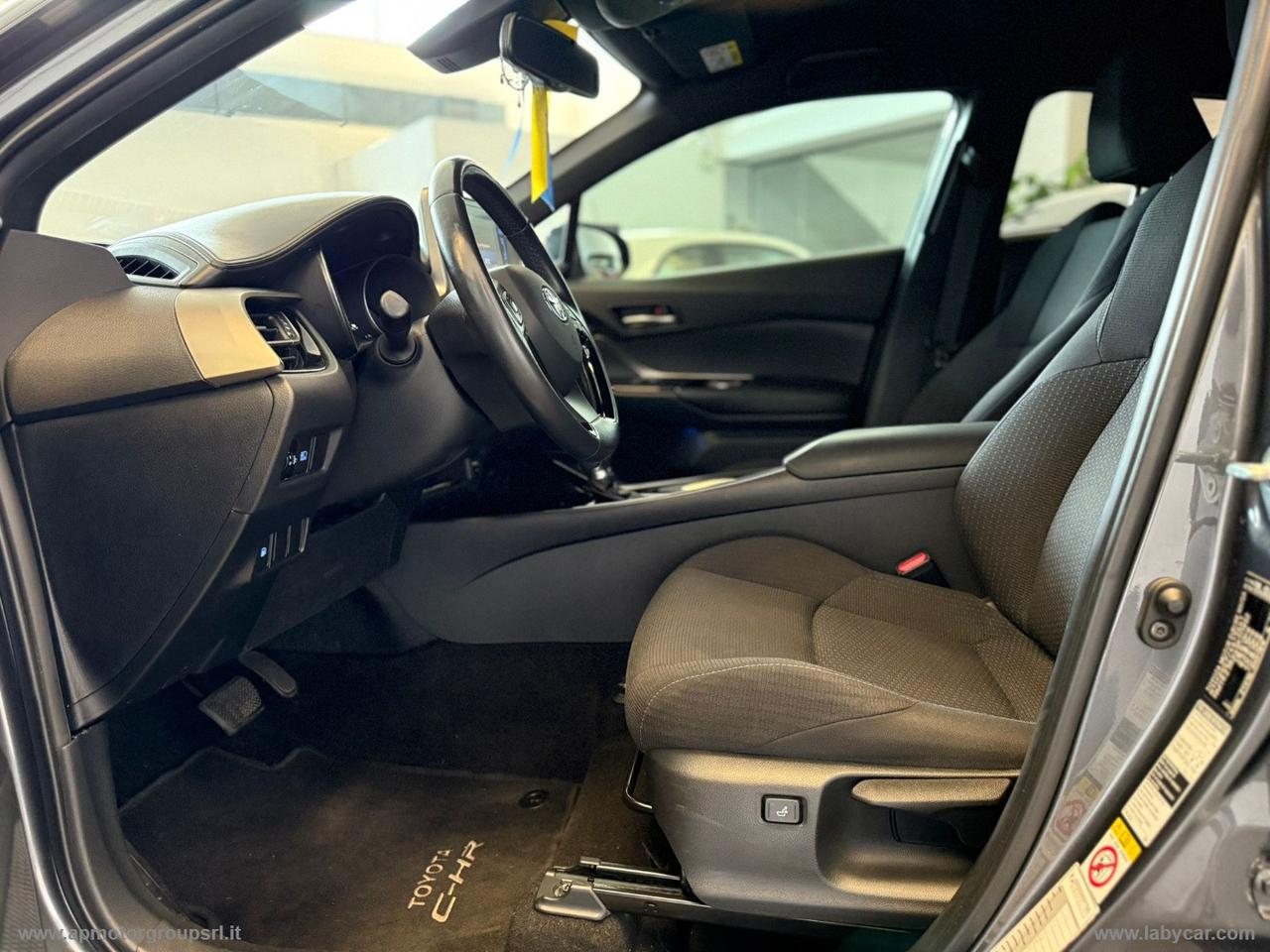 TOYOTA C-HR 1.8 Hybrid E-CVT 2WD Lounge