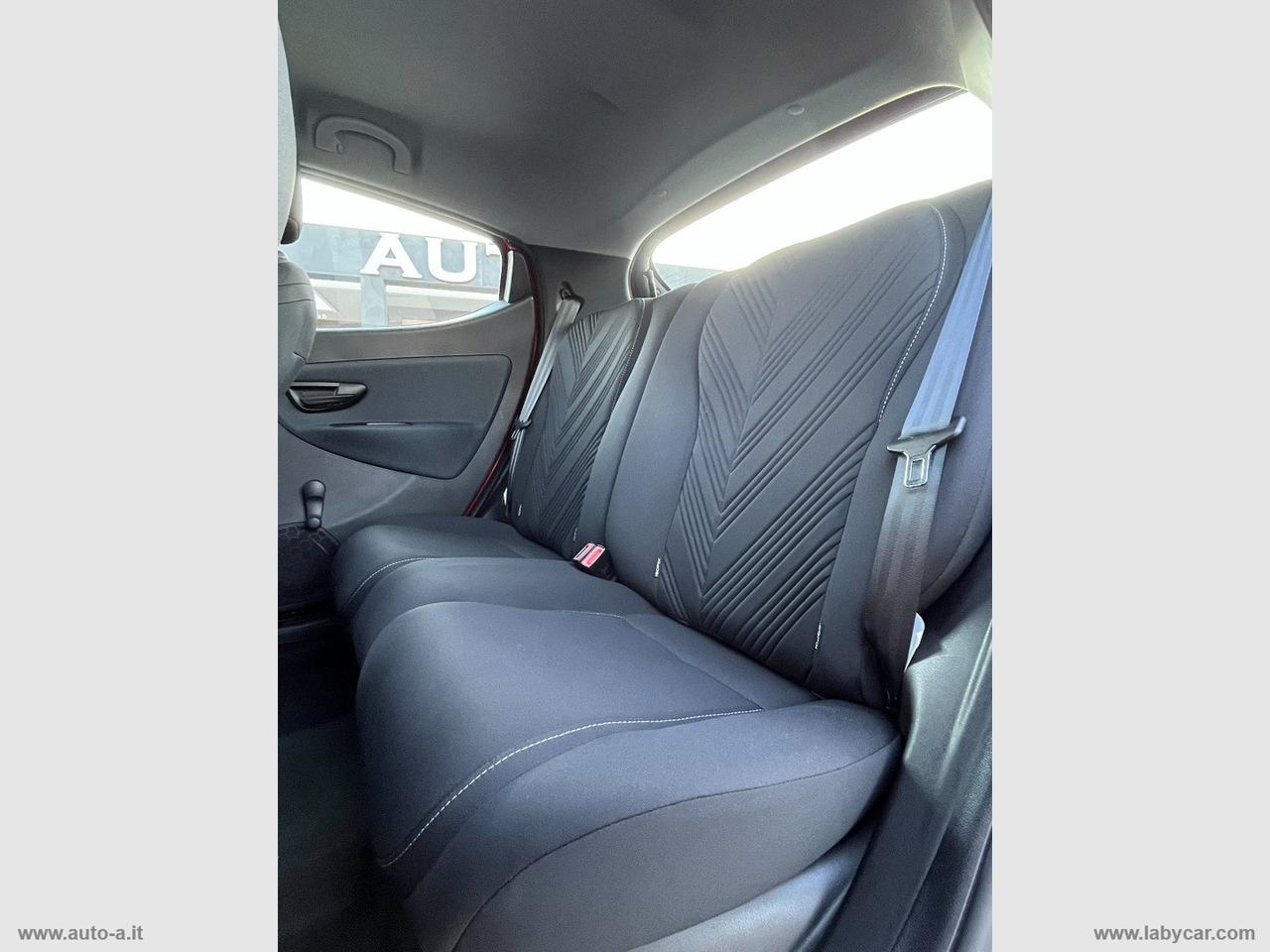 LANCIA Ypsilon 1.0 FireFly 5p.S&S Hybrid Silver Vecchio proprietario privato NO EX NOLEGGIO