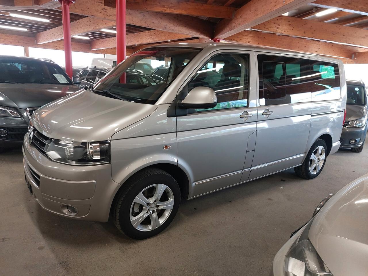 VW T5 Multivan 2.0 TDI letto 6 posti 180 CV