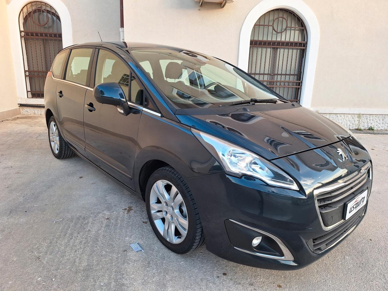 Peugeot 5008 1.6 HDi 115CV 7 posti 2014