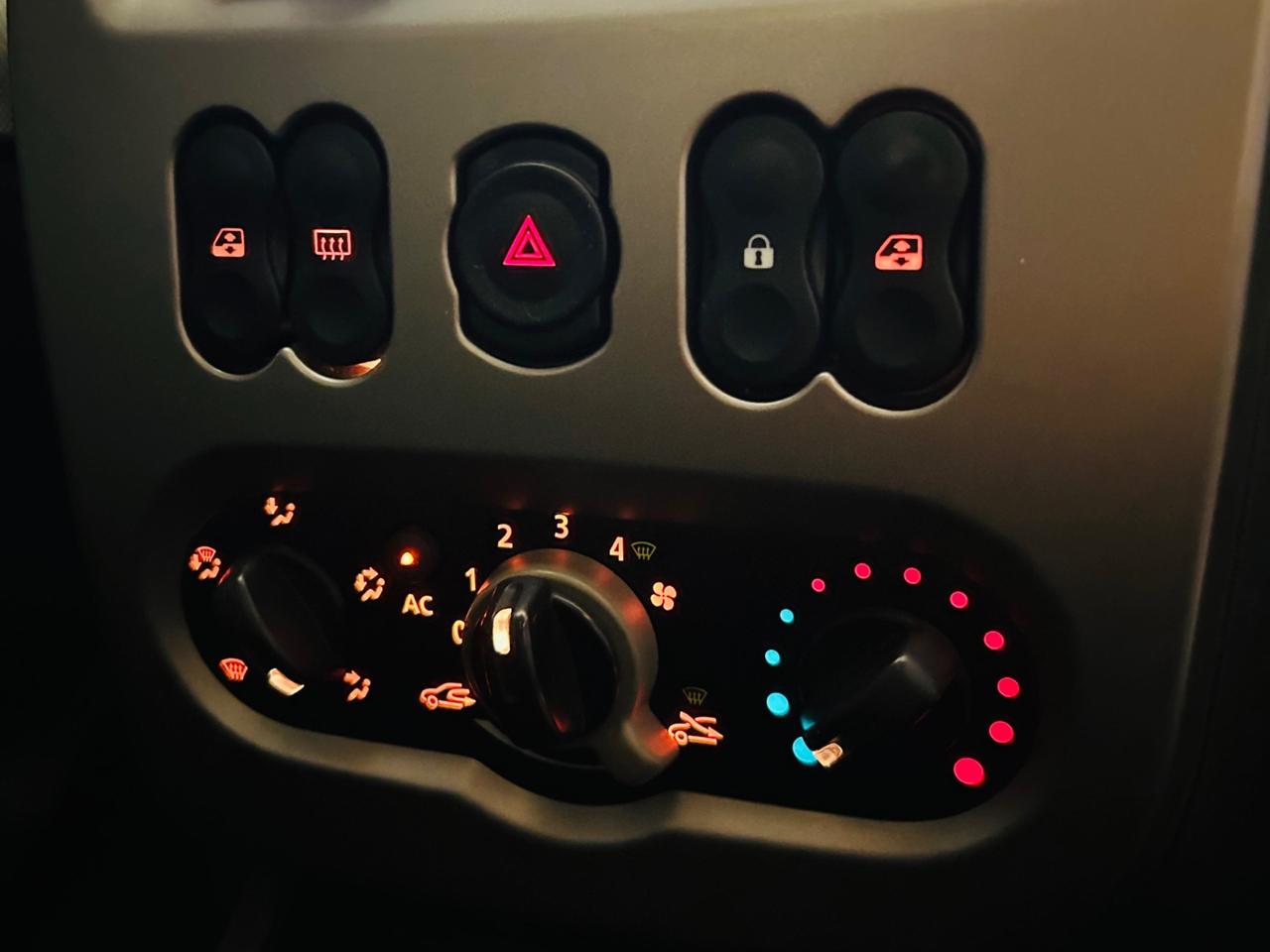 DACIA SANDERO 1.2 BENZINA CON SOLI 65.630 KM