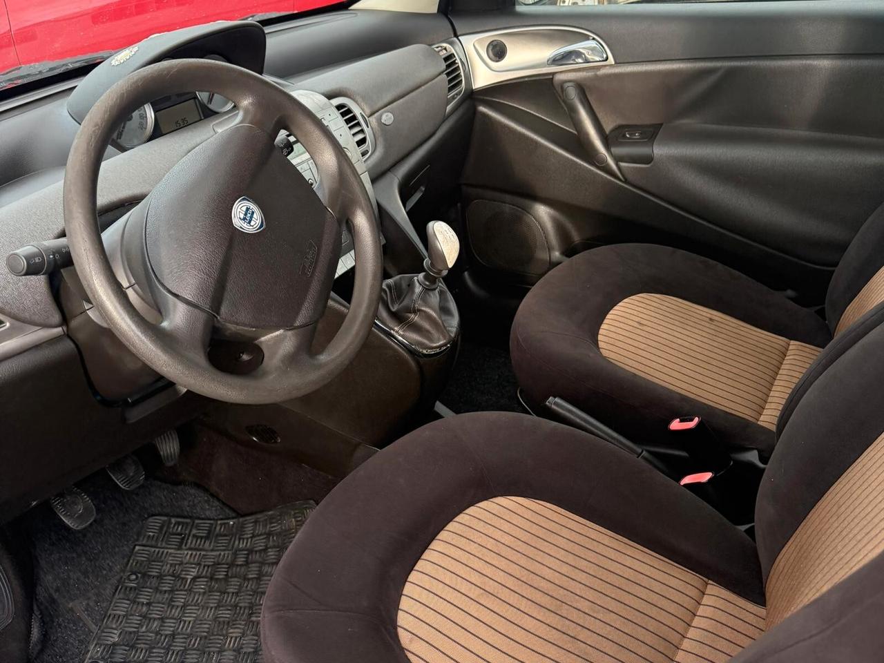 Lancia Ypsilon 1.4 Argento