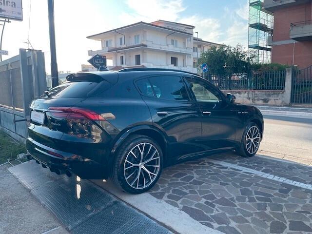 Maserati Grecale MHEV 330 CV AWD Modena
