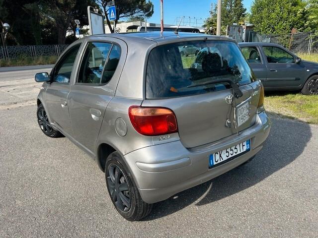 Toyota Yaris 1.0i 16V cat 5 porte