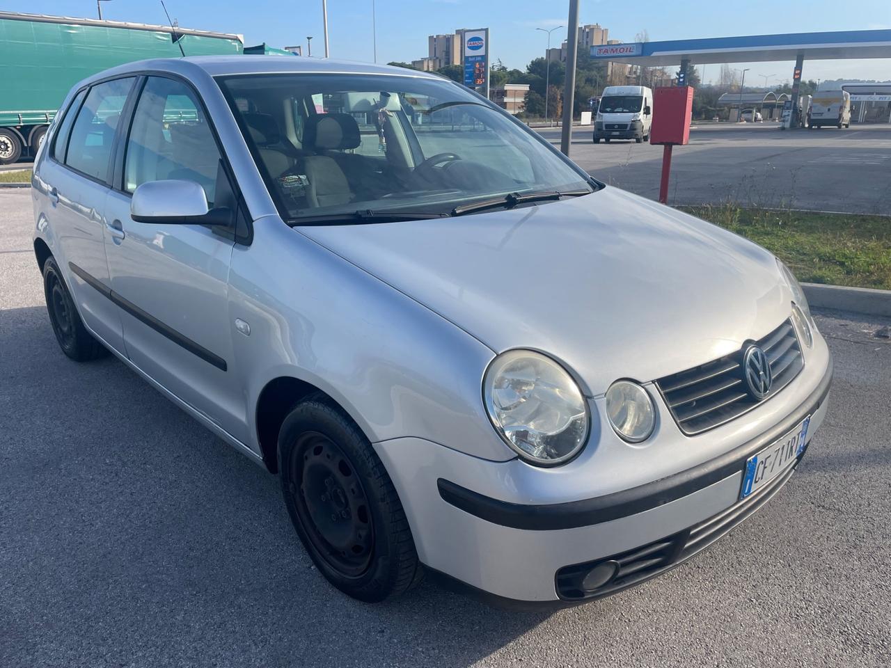 VOLKSWAGEN POLO 1.2 BENZINA 185.000 2003 NEOPATENTATI