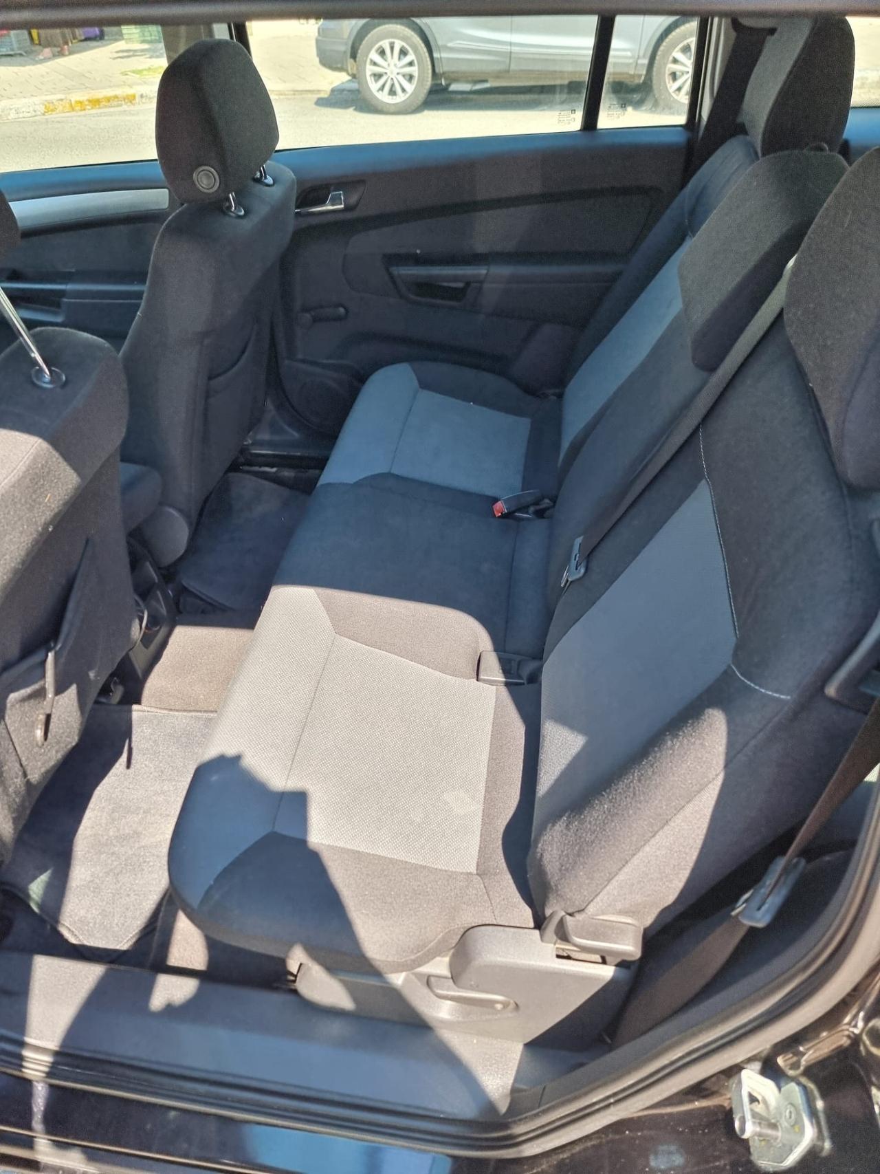 Opel Zafira 1.9 CDTI 101CV Club