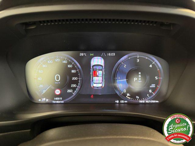VOLVO XC40 D3 AWD Geartronic Momentum