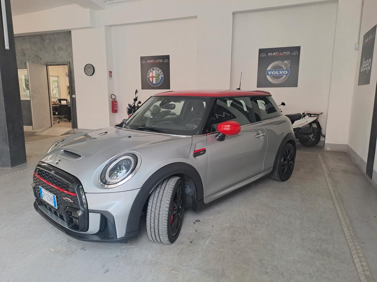 Mini John Cooper Works Coupe JOHN COOPER WORKS