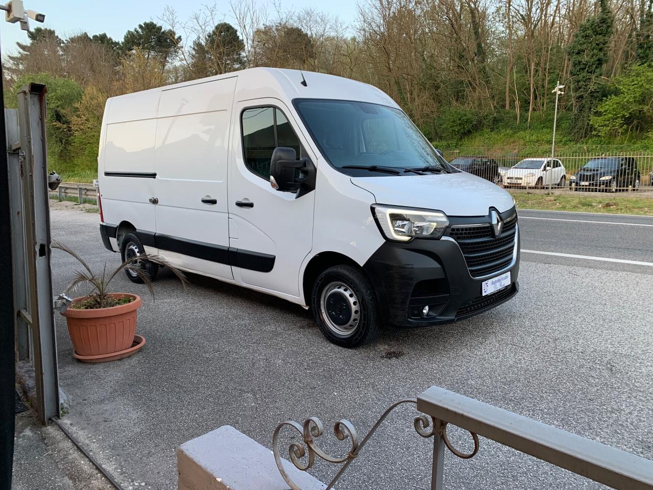 RENAULT MASTER 2.3 DCI H2L2