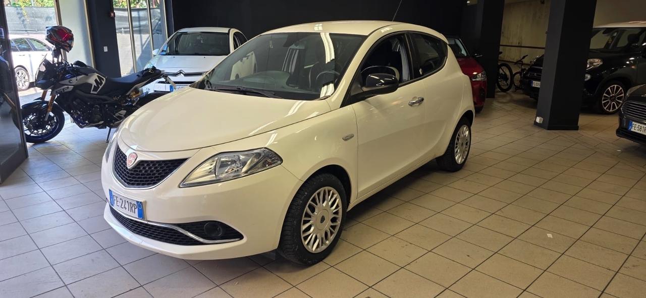 Lancia Ypsilon 1.2 69 CV 5 porte GPL Ecochic Gold
