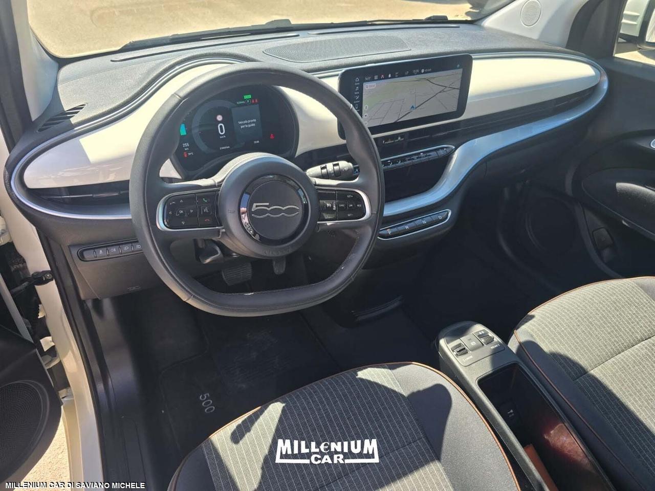 Fiat 500 500e Berlina 42 kWh La Prima