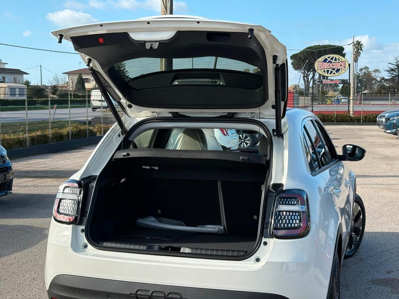 Fiat 600 Hybrid 110 CV DCT MHEV La Prima